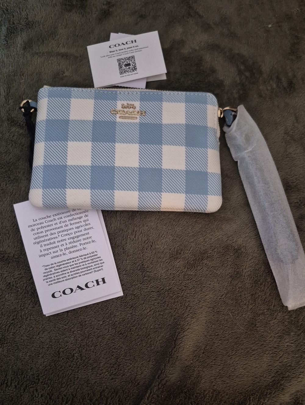 SOLD Coach Corner Zip Wristlet With Gingham Print NWT - Picture 2 of 7